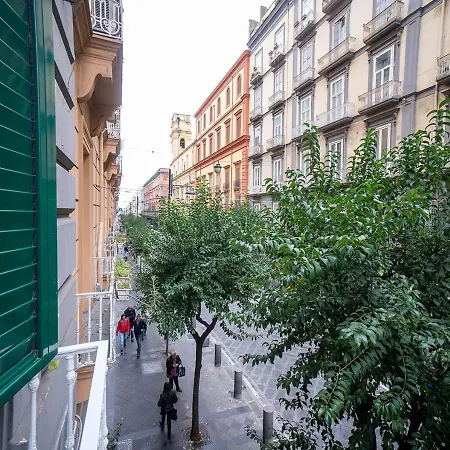 Vesuvius Luxury 아파트